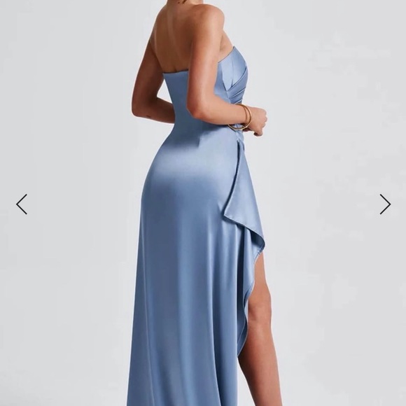 Chic Strapless Satin Dress in Blue - Picture 2 of 3